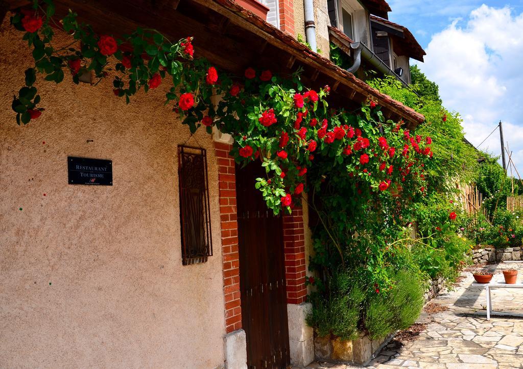 Auberge La Croix Blanche Combreux エクステリア 写真
